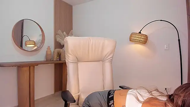 wandathompson  online show from March 2026 10:05:02 AM