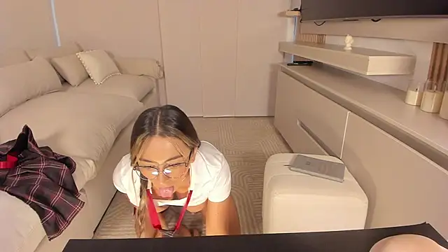 Snapshot of wandathompson_ chatting on October 2025 11:08:02 AM wandathompson online show from October 2025 11:08:02 AM