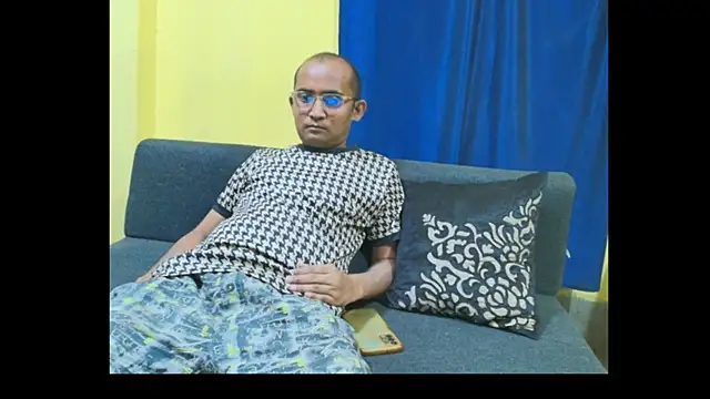 Snapshot of Cute_boy2000 chatting on April 2026 12:56:01 PM Cute boy2000 online show from April 2026 12:56:01 PM