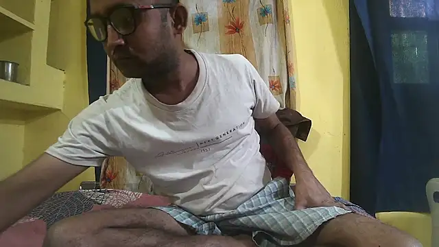 Cute boy2000 online show from March 2025 10:35:02 AM