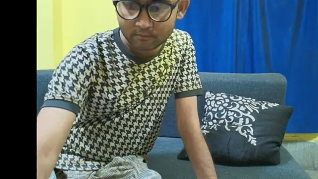 Cute boy2000 online show from March 2026 01:00:02 AM