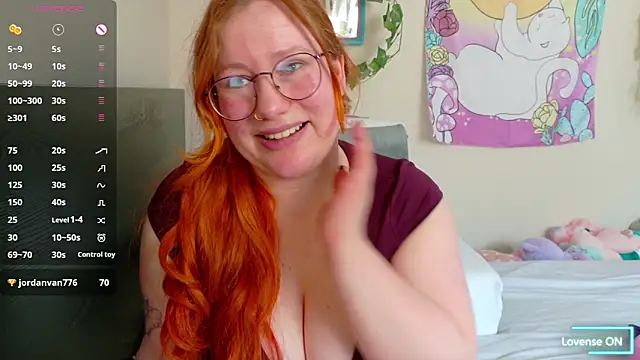 FluffyRainbowKity online show from April 2026 12:41:02 PM
