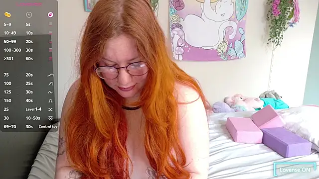 FluffyRainbowKity online show from April 2026 08:32:02 AM