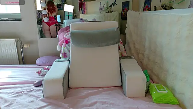 FluffyRainbowKity online show from June 2026 08:33:02 AM