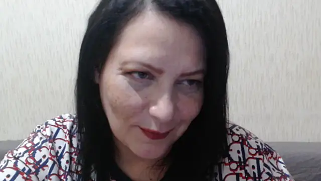 Snapshot of Mirabelle_Sweet chatting on October 2025 06:43:01 PM Mirabelle Sweet online show from October 2025 06:43:01 PM