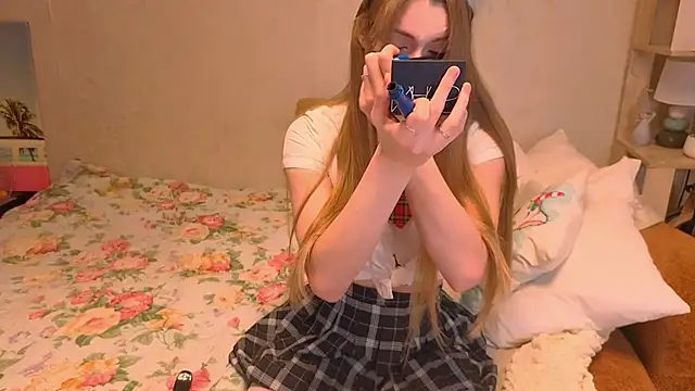 ShyBerryNelly online show from June 2026 01:11:01 AM