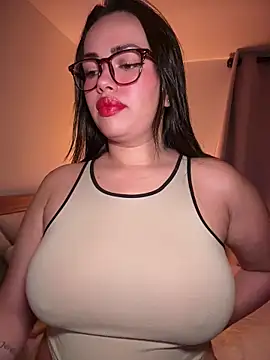 Snapshot of andra_rose chatting on July 2026 11:24:02 PM andra rose online show from July 2026 11:24:02 PM