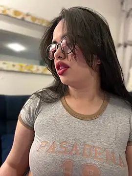 Snapshot of andra_rose chatting on March 2025 11:13:02 PM andra rose online show from March 2025 11:13:02 PM