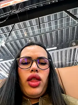 Snapshot of andra_rose chatting on November 2025 07:39:01 PM andra rose online show from November 2025 07:39:01 PM