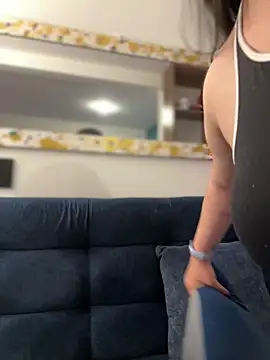 Snapshot of andra_rose chatting on February 2025 11:09:01 PM andra rose online show from February 2025 11:09:01 PM