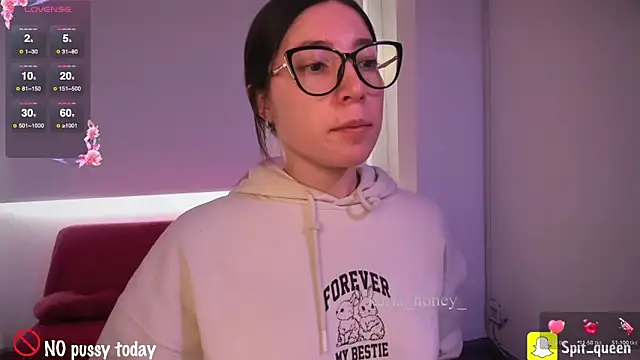 Spit queen online show from October 2025 04:15:02 PM