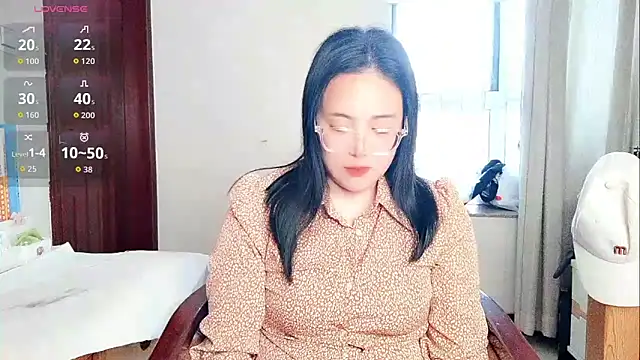 Snapshot of Vivianangn-e chatting on April 2026 01:41:01 AM Vivianangn-e online show from April 2026 01:41:01 AM