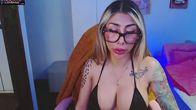 Martina Dash online show from March 2025 12:19:01 AM