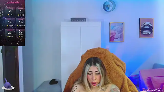 Martina Dash online show from March 2025 08:11:01 PM