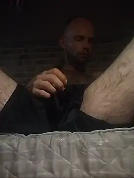 Snapshot of Adamvarga0318 chatting on September 2025 08:41:01 PM Adamvarga0318 online show from September 2025 08:41:01 PM