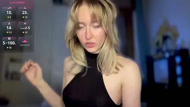 Snapshot of iilovetomatoes chatting on October 2025 10:05:02 PM iilovetomatoes online show from October 2025 10:05:02 PM