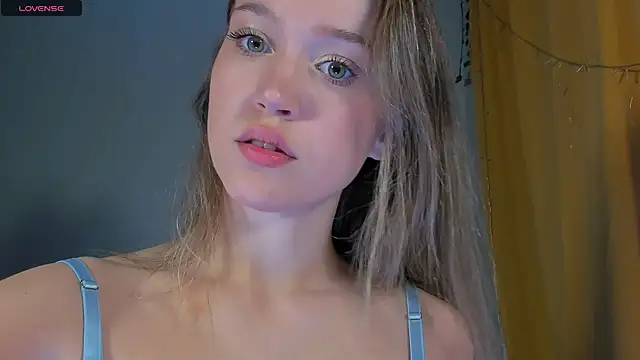 Snapshot of Amelia_Lein chatting on December 2024 11:46:02 PM Amelia Lein online show from December 2024 11:46:02 PM