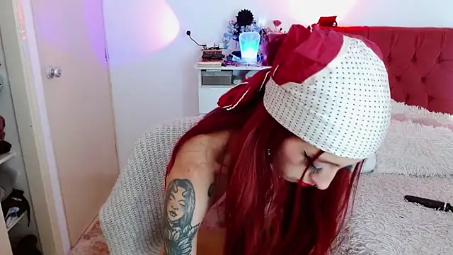 alisseallie online show from November 2025 01:22:01 PM