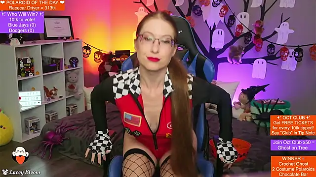 TheLaceyBloom online show from October 2025 01:26:02 AM