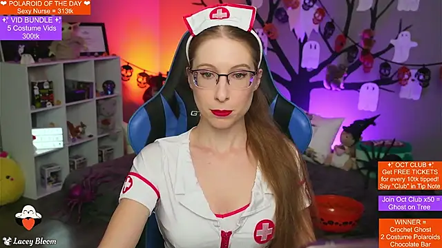 TheLaceyBloom online show from October 2025 01:28:02 AM