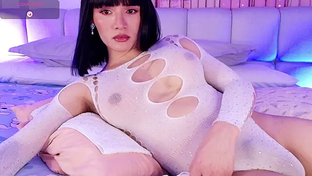 sweetieluna01 online show from November 2025 07:28:02 PM