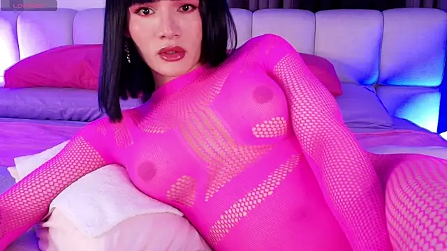 sweetieluna01 online show from July 2026 01:25:01 AM