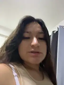 LuceroRm online show from November 2025 04:05:02 AM