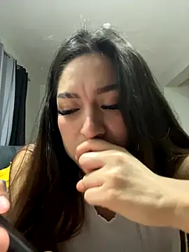 LuceroRm online show from November 2025 04:49:02 AM