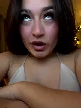 LuceroRm online show from January 2026 04:40:01 AM