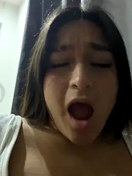 LuceroRm online show from November 2025 04:49:01 AM