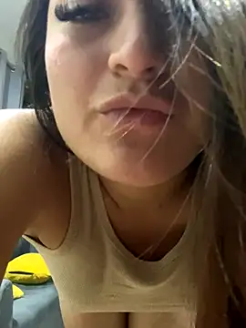 LuceroRm online show from November 2025 04:49:02 AM