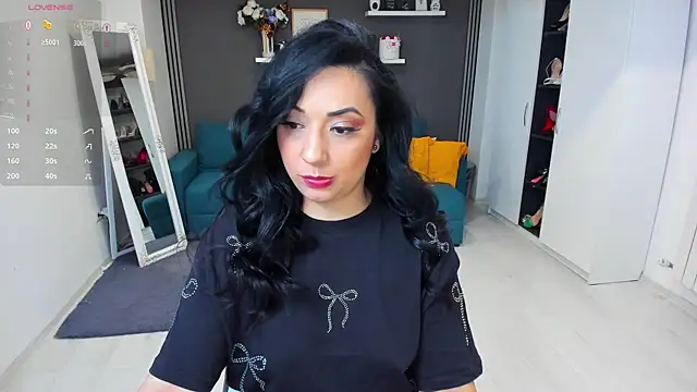 Christall StarXX online show from November 2025 08:42:01 PM