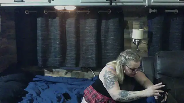 Snapshot of Bud6969r chatting on December 2025 10:41:01 AM Bud6969r online show from December 2025 10:41:01 AM