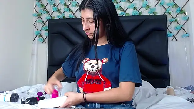 EmmaWilliamss online show from November 2025 07:58:01 PM