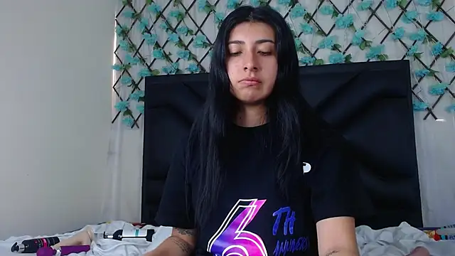 EmmaWilliamss online show from November 2025 03:23:01 PM