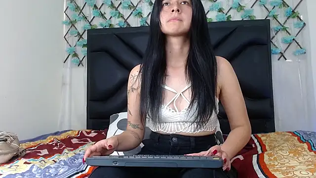 EmmaWilliamss online show from November 2025 08:13:01 PM