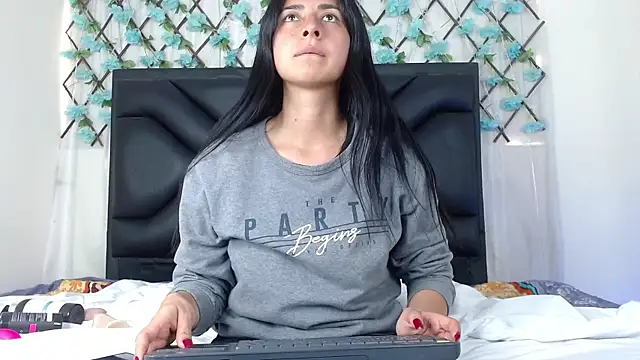 EmmaWilliamss online show from November 2025 06:12:01 PM