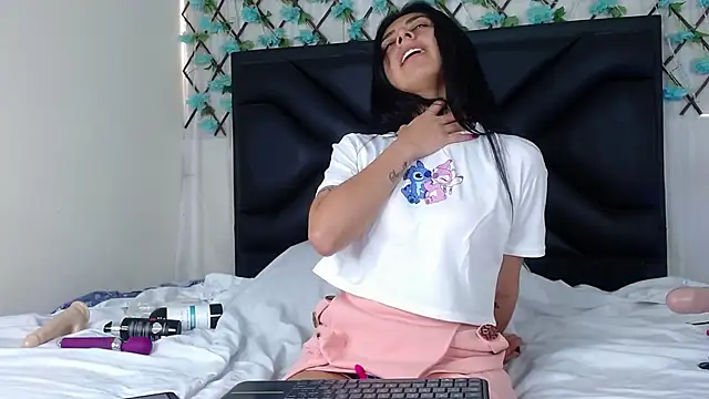 EmmaWilliamss online show from November 2025 04:35:02 PM