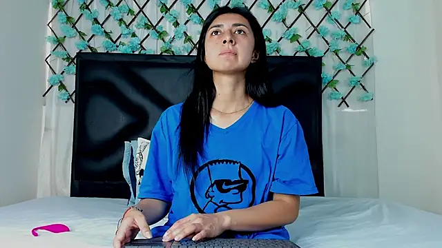 EmmaWilliamss online show from January 2025 03:33:01 PM