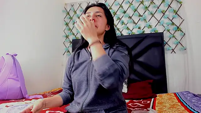 Snapshot of EmmaWilliamss chatting on March 2026 09:48:01 PM EmmaWilliamss online show from March 2026 09:48:01 PM