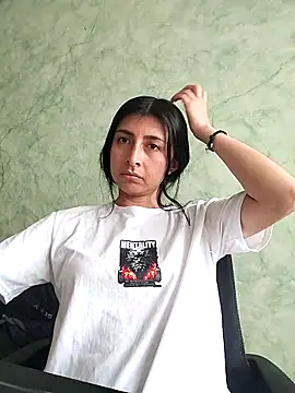 Snapshot of EmmaWilliamss chatting on March 2026 08:21:01 PM EmmaWilliamss online show from March 2026 08:21:01 PM