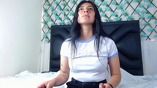 Snapshot of EmmaWilliamss chatting on January 2026 02:31:02 PM EmmaWilliamss online show from January 2026 02:31:02 PM