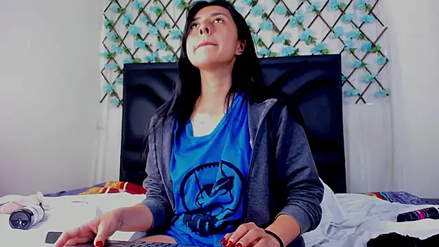 Snapshot of EmmaWilliamss chatting on March 2026 01:53:01 PM EmmaWilliamss online show from March 2026 01:53:01 PM