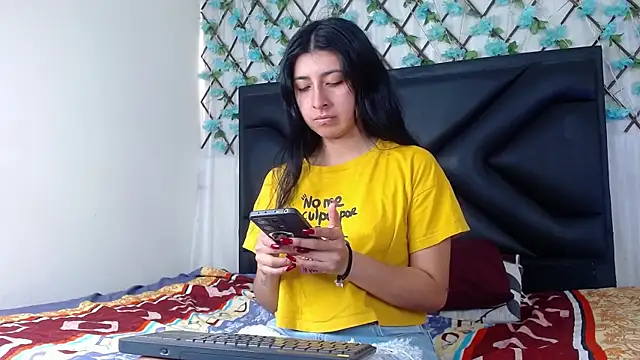 EmmaWilliamss online show from December 2025 03:47:01 PM