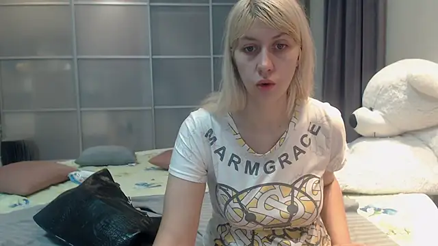 KyliePag online show from October 2025 06:23:02 AM