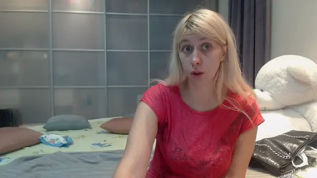 KyliePag online show from October 2025 08:13:02 AM