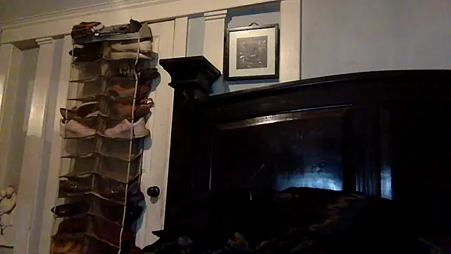 Kannibus Coochi online show from April 2026 12:46:02 AM