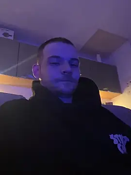 Z1uk online show from February 2026 01:23:01 AM