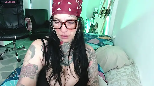 VampGirl1 online show from April 2026 10:02:02 PM