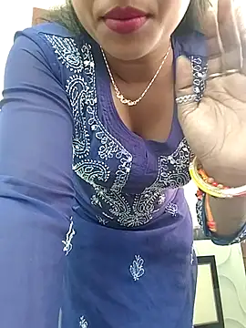 ANGE-MOU online show from February 2026 03:19:02 AM